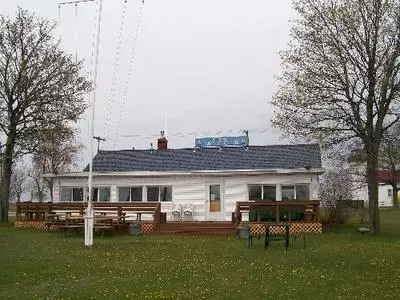 Escabana Yacht Club